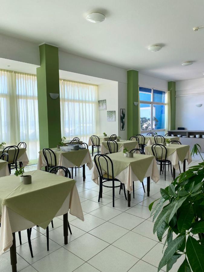 Hotel Flying Pesaro Exterior photo