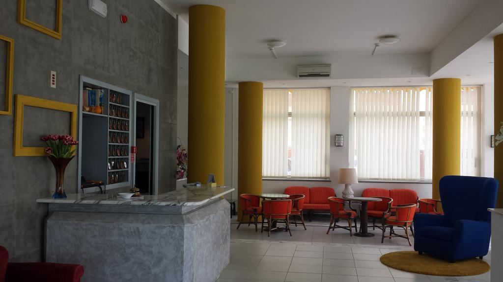 Hotel Flying Pesaro Exterior photo