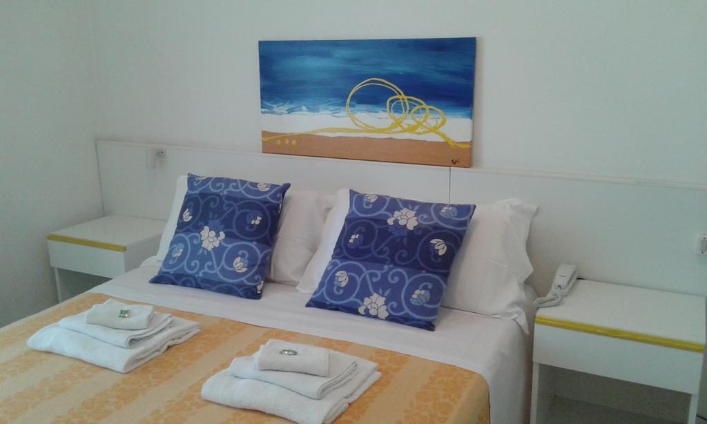 Hotel Flying Pesaro Exterior photo