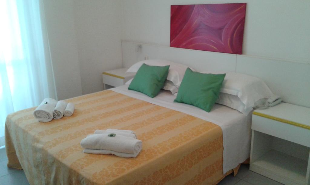 Hotel Flying Pesaro Exterior photo